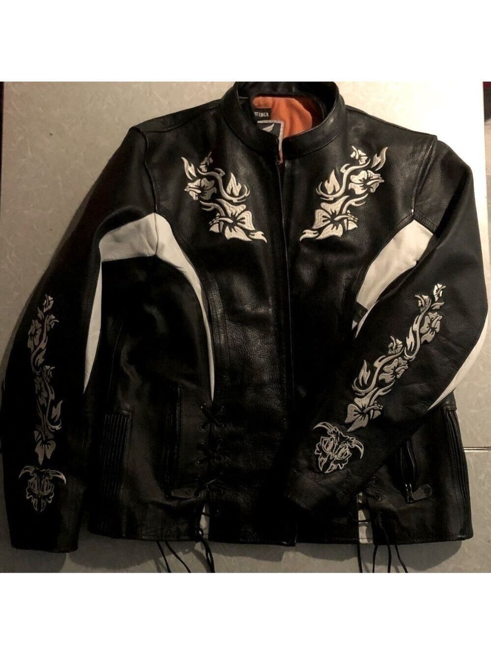 🔥Women’s Leather Motorcycle Riding Jacket Size  XL roomy. Heavy Leather weight